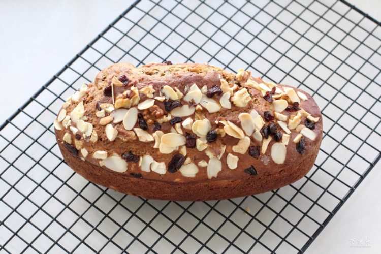 零基礎(chǔ)也能做的堅(jiān)果香蕉磅蛋糕,健康又簡(jiǎn)單,一次就成功